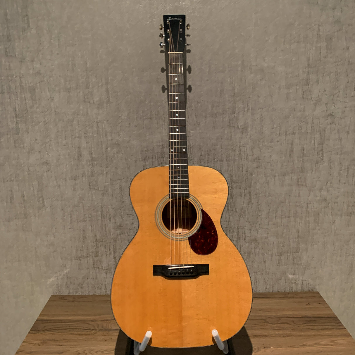 Eastman E6OM-TC Met Koffer