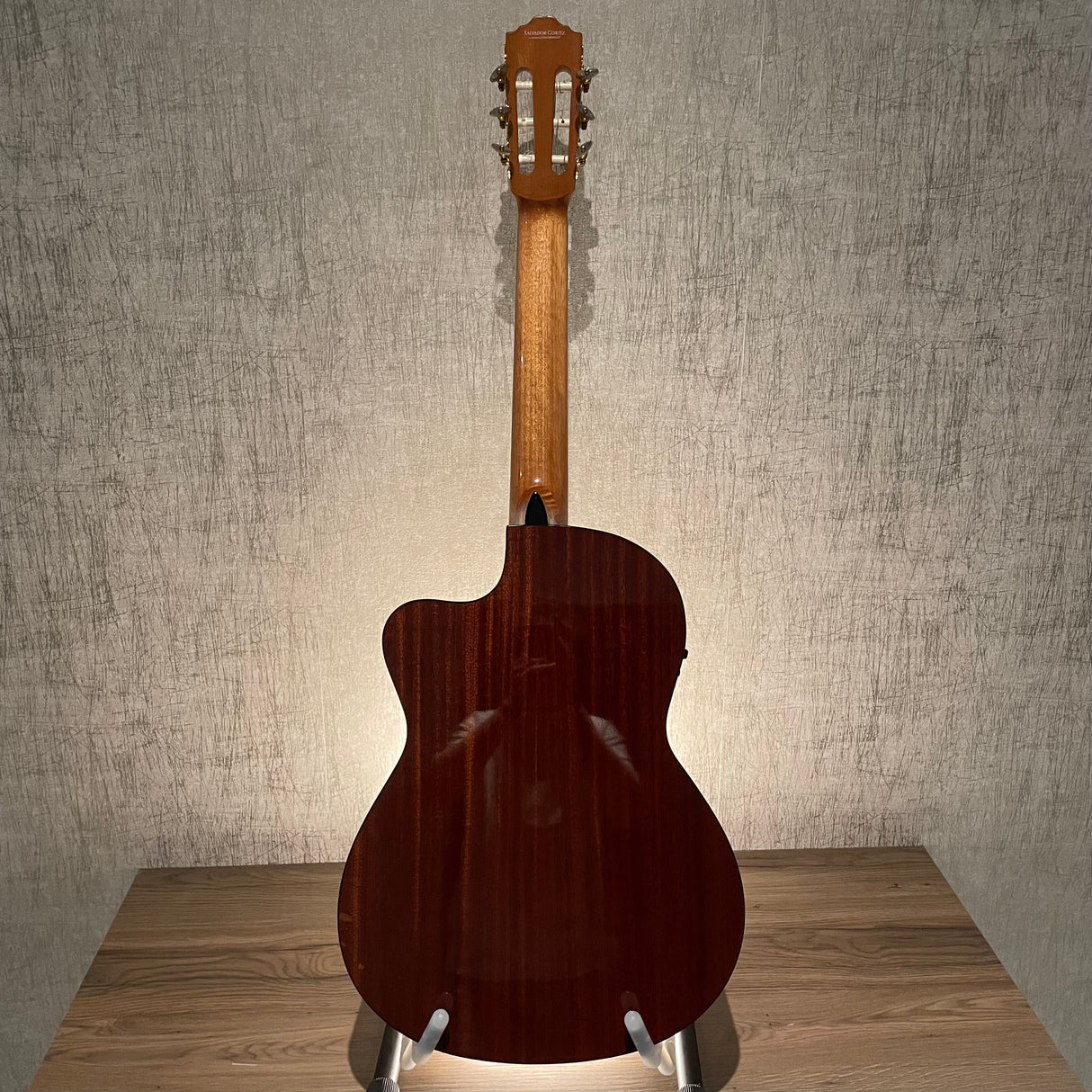 Salvador Cortez CC-10CE Student Series klassieke gitaar Occasion