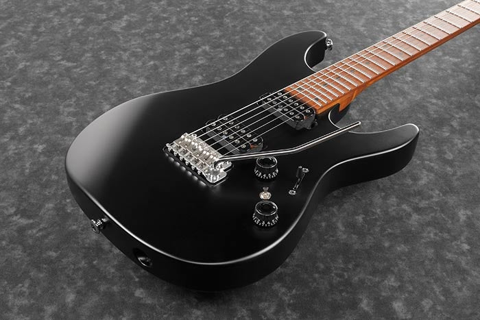 Ibanez Prestige AZ2402-BKF Schwarz flach